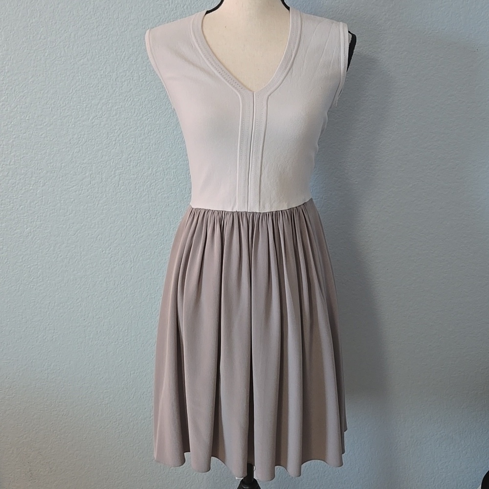 REBECCA TAYLOR Silk Pleated W/ Viscose Blend Top V Neck Midi Dress Gray Sz Small